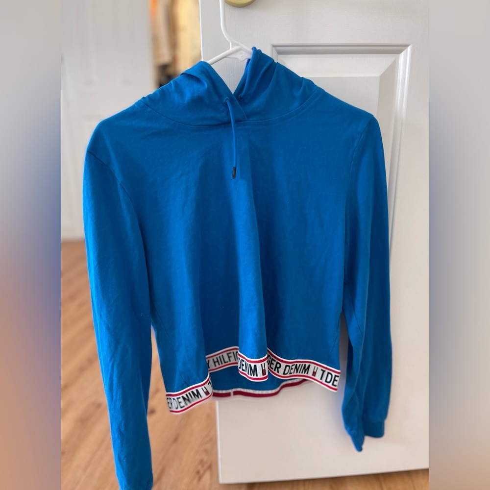 Tommy Hilfiger size S crop top